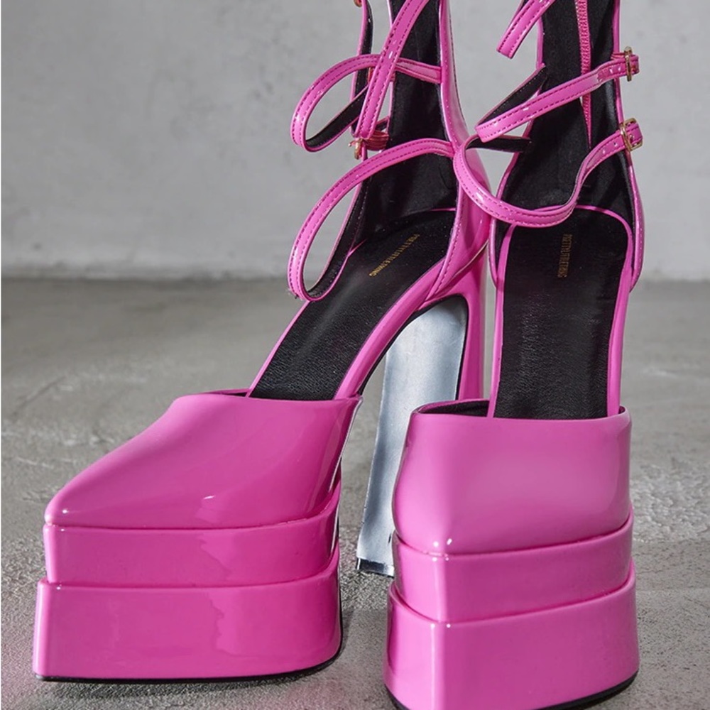 PRETTY LITTLE THING Pink Faux Faux Pointed Toe Double Sole Platform Chun… - Picture 4 of 9
